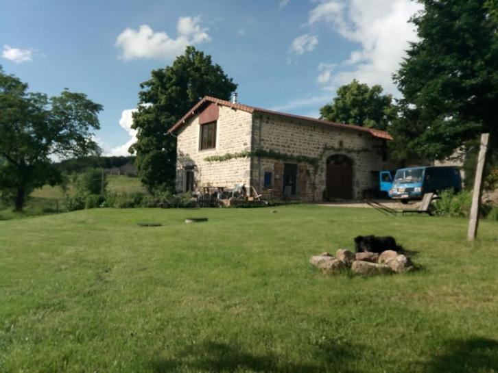 Woonhuis met stal en gite op 2.3Ha in de Auvergne, Immo, Buitenland, Frankrijk, Woonhuis, Landelijk, Verkoop zonder makelaar