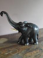 Grote gesneden ebbenhouten olifant, Antiek en Kunst, Ophalen of Verzenden