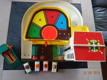 Fisher price, retro garage*VOLLEDIG*PRIMA STAAT* beschikbaar voor biedingen