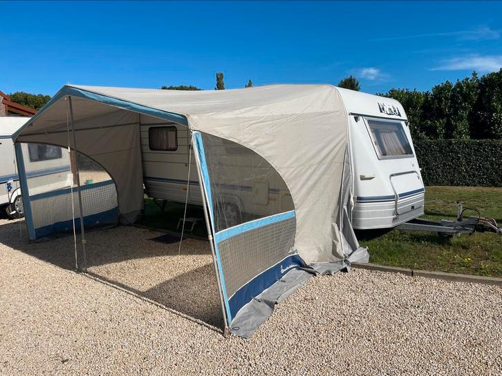 Hymer Eriba Nova 491, zeer proper,2x luifels, Mover, rondzit, Caravans en Kamperen, Caravans, Bedrijf, tot en met 4, Rondzit, Eriba