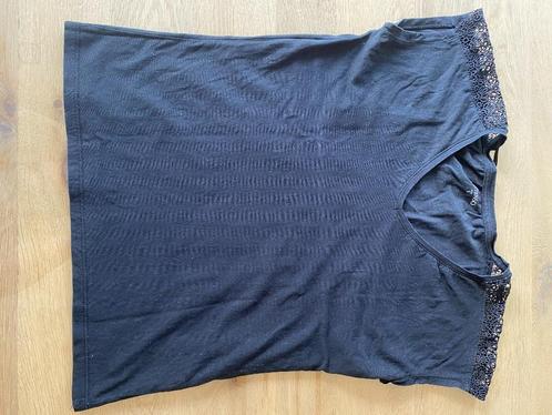 intenso zwarte t-shirt maat S met kant aan de schouders - BD, Kleding | Dames, T-shirts, Zo goed als nieuw, Maat 36 (S), Zwart