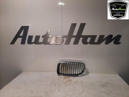GRILLE BMW 3 serie Touring (E91) (|51137201967|), Auto-onderdelen, Carrosserie, BMW, Gebruikt