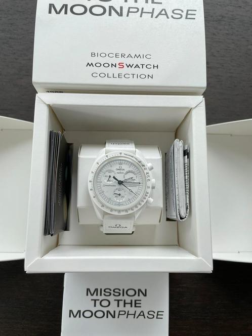Omega x Swatch MoonSwatch Snoopy wit, nieuw met garantie, Handtassen en Accessoires, Horloges | Dames, Nieuw, Polshorloge, Swatch