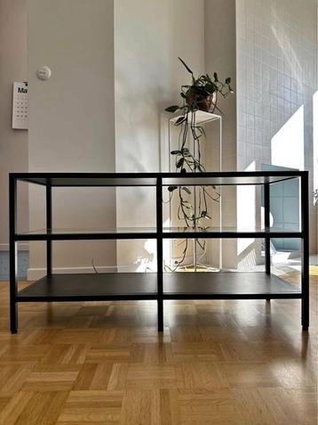 Gebruikte IKEA VITTSJÖ meubels te koop beschikbaar voor biedingen