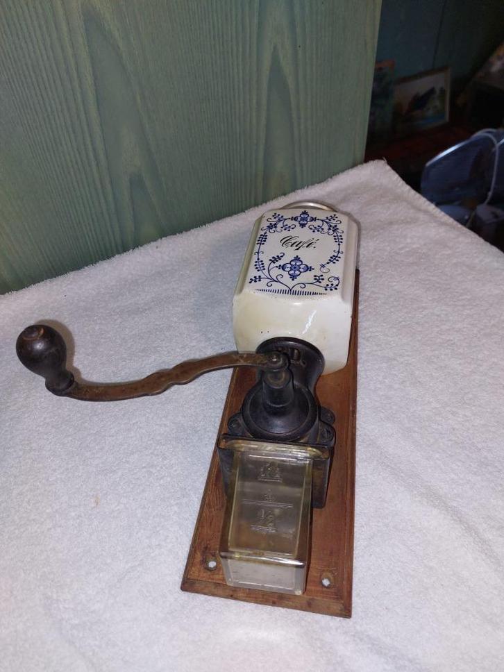 oude porseleinen wandkoffiemolen, begin 1900, Antiek en Kunst, Curiosa en Brocante, Ophalen of Verzenden