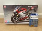 Ducati 1199 Panigale S Tricolore (#14132) + detail-up vork, Ophalen of Verzenden, Zo goed als nieuw, Tamiya, Groter dan 1:32