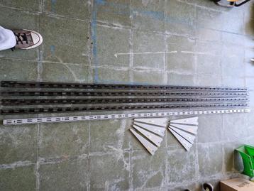 Metalen u profielen beschikbaar voor biedingen
