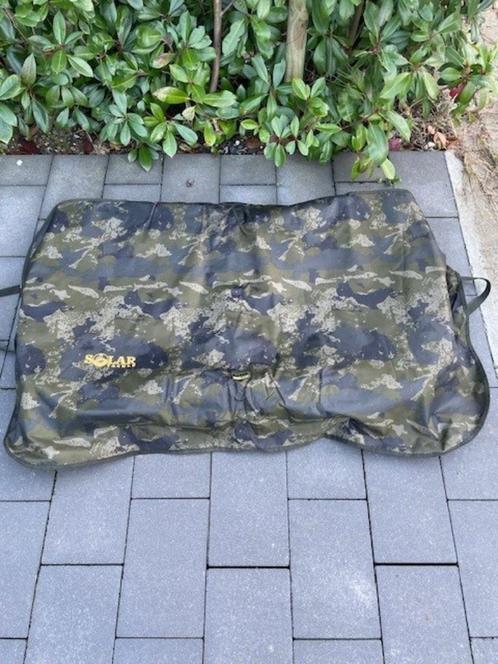 Solar Undercover Camo Foldable Unhooking Mat, Watersport en Boten, Hengelsport | Karpervissen, Zo goed als nieuw, Overige typen