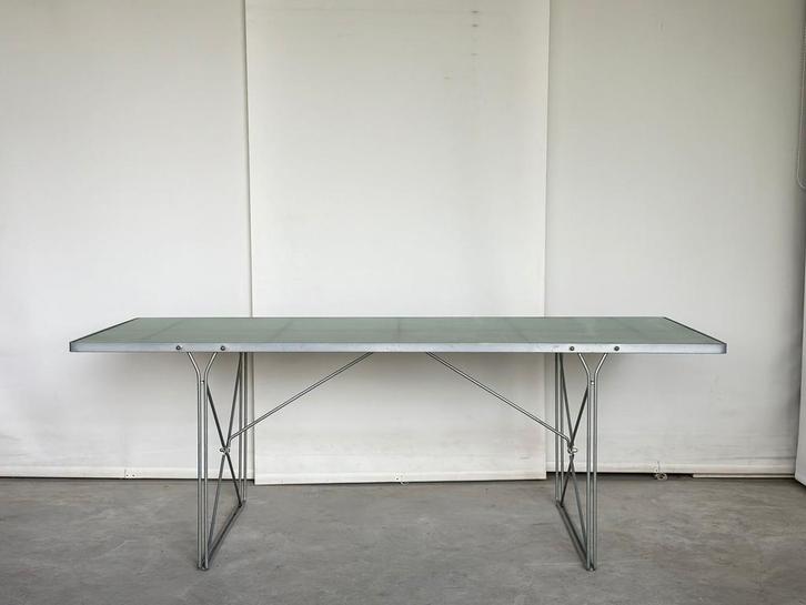 Eetkamertafel “Moment” by Niels Gammelgaard, Antiek en Kunst, Kunst | Designobjecten, Ophalen