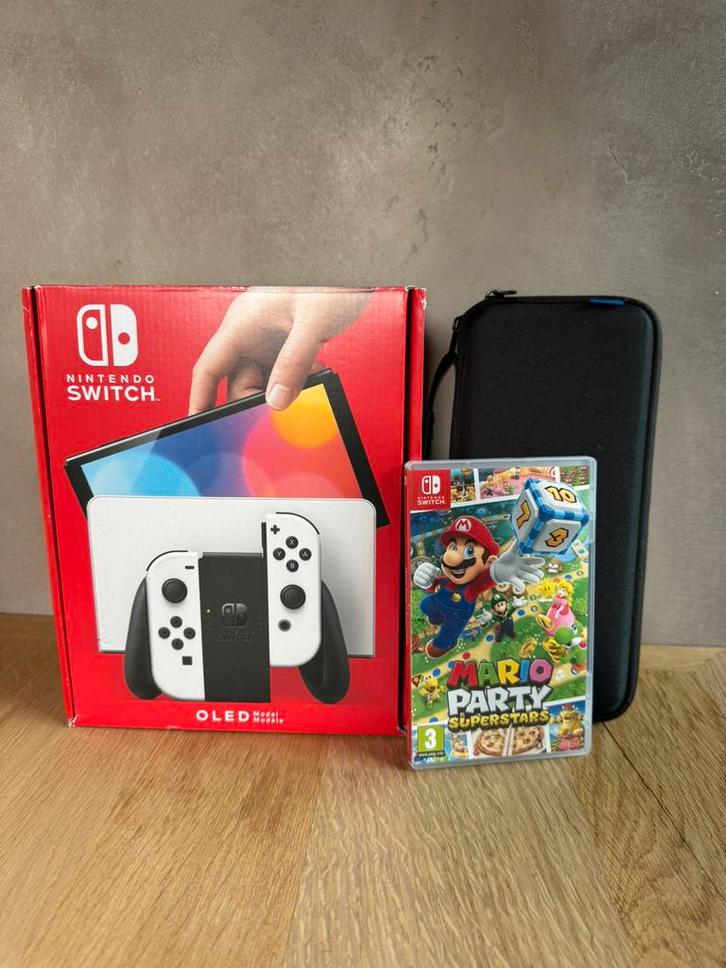 SWITCH OLED blanche et noire, Games en Spelcomputers, Spelcomputers | Nintendo Switch, Switch OLED, Ophalen of Verzenden