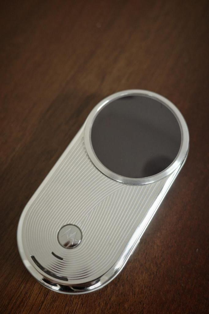 Motorola Aura R1, Telecommunicatie, Mobiele telefoons | Motorola, Nieuw, Zonder abonnement, Zonder simlock, Schuifmodel, Fysiek toetsenbord