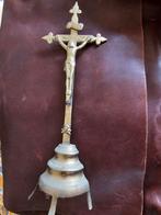 Oud religieus koperen kruisbeeld, Antiek en Kunst, Antiek | Religieuze voorwerpen, Ophalen of Verzenden