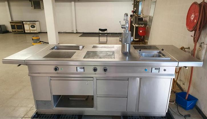 Lohberger Horeca eiland inductie rvs fornuis, Zakelijke goederen, Horeca | Keukenapparatuur, Gebruikt, Ophalen