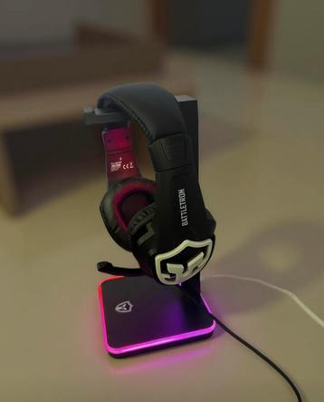 Casque  plus porte casque gaming beschikbaar voor biedingen