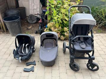 Mutsy nio black edition. Alle toebehoren en 2 regenhoezen.  beschikbaar voor biedingen