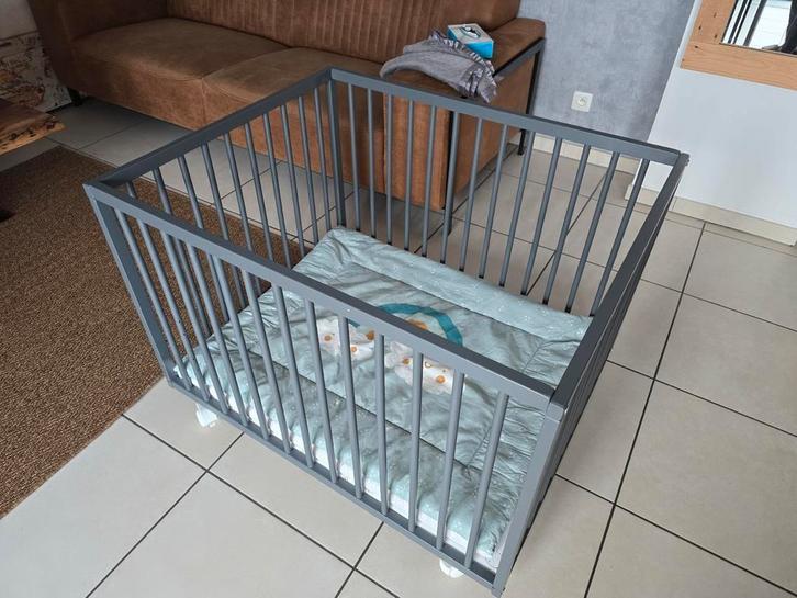 Parc enfant avec matelas et couette complet ds un état neuf, Enfants & Bébés, Parcs, Comme neuf, Enlèvement