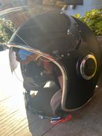 Vespa helm mat zwart  met zonneklep/bril, Fietsen en Brommers, Ophalen of Verzenden, Zo goed als nieuw