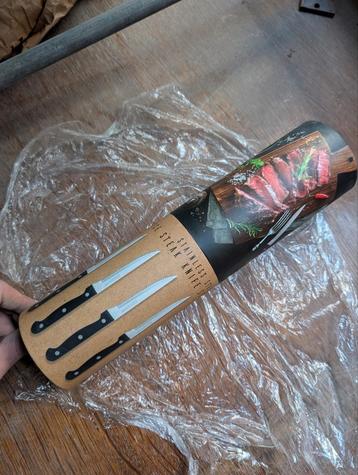 8 steakmessen  beschikbaar voor biedingen