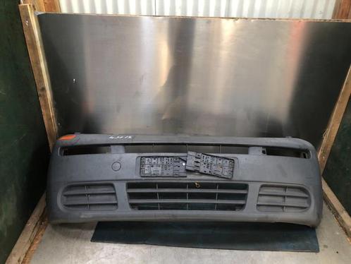 Voorbumper van een Opel Vivaro, Auto-onderdelen, Carrosserie, Bumper, Opel, Gebruikt, 3 maanden garantie, Ophalen of Verzenden
