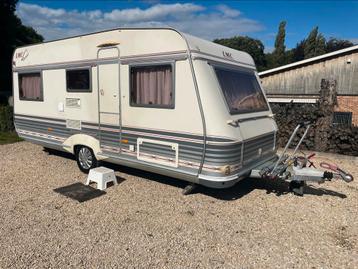 6 persoons caravan Lmc met stapelbed, voortent, fietsenrek, Entreprise, Poêle, Lits superposés, Caravelair