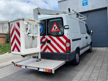 RENAULT MASTER 2.5 DIESEL 2010 HOOGWERKER 111000 KM BTW AUTO beschikbaar voor biedingen