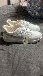 Een mooie sneakers, Kleding | Heren, Schoenen, Ophalen