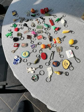 lot de 51 porte clefs anciens, Enlèvement ou Envoi, Utilisé, Autres types