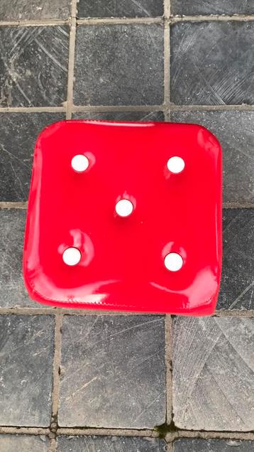 Vintage zitzak in deco stijl beschikbaar voor biedingen