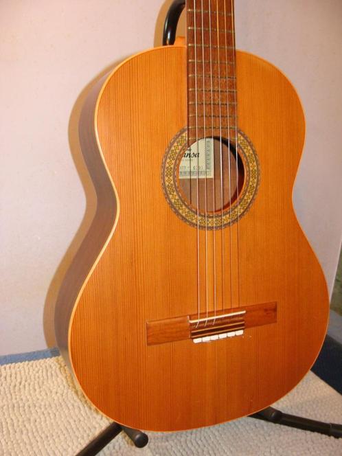 Klassieke akoestische gitaar Almansa, Muziek en Instrumenten, Snaarinstrumenten | Gitaren | Akoestisch, Zo goed als nieuw, Klassieke of Spaanse gitaar
