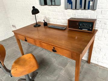Vintage werktafel in beuk. beschikbaar voor biedingen