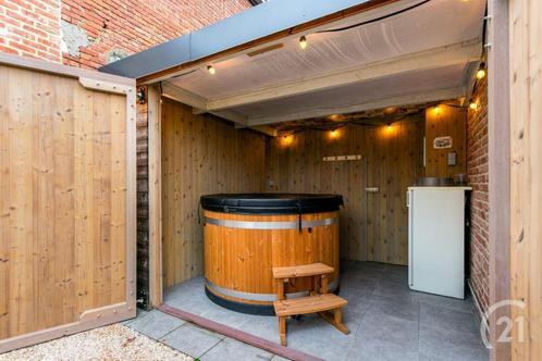 Hottub 4 à 6 personen, Tuin en Terras, Jacuzzi's, Zo goed als nieuw, Vast, Afdekzeil, Filter, Trap, Ophalen