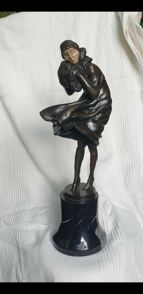 Art Deco beeldje brons Dame in windvlaag, chiparus paris, Antiek en Kunst, Antiek | Brons en Koper, Brons, Ophalen of Verzenden