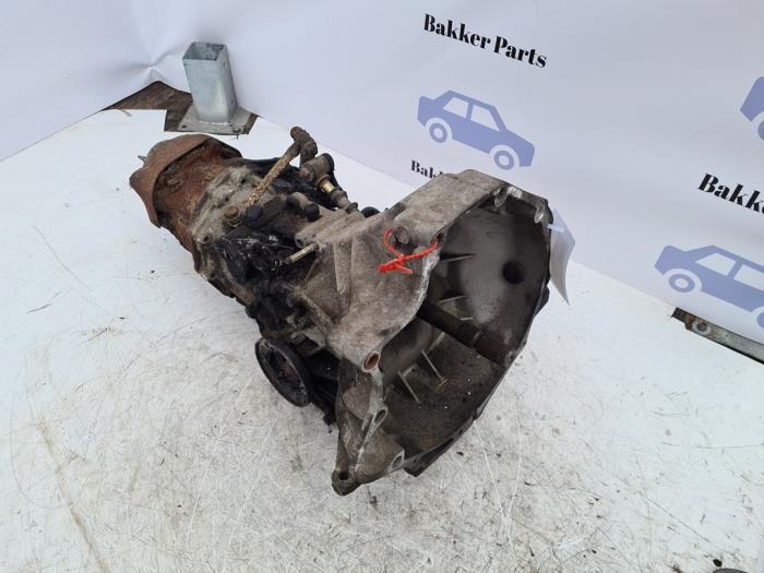 Versnellingsbak van een Porsche 924, Auto-onderdelen, Transmissie en Toebehoren, Porsche, Gebruikt, 3 maanden garantie