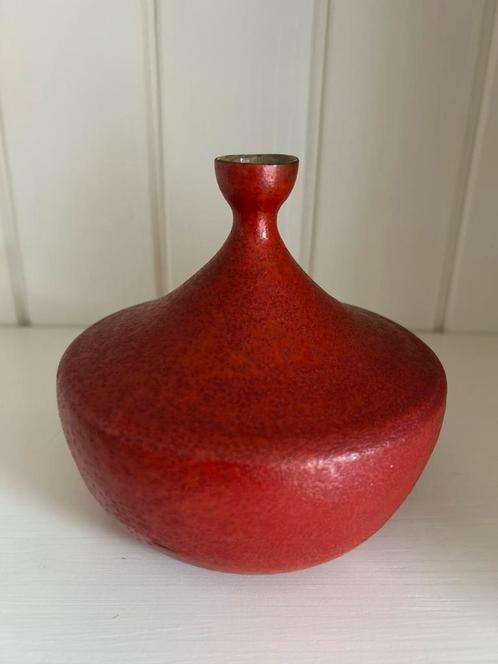 Rode keramiek vaas Paco, Huis en Inrichting, Woonaccessoires | Vazen, Zo goed als nieuw, Rood, Minder dan 50 cm, Aardewerk of Porselein