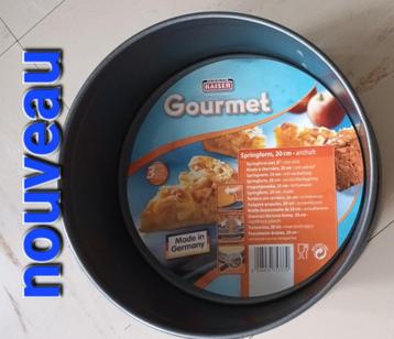 1 MOULE A CHARNIÈRE ROND 20CM KAISER, Enlèvement, Neuf