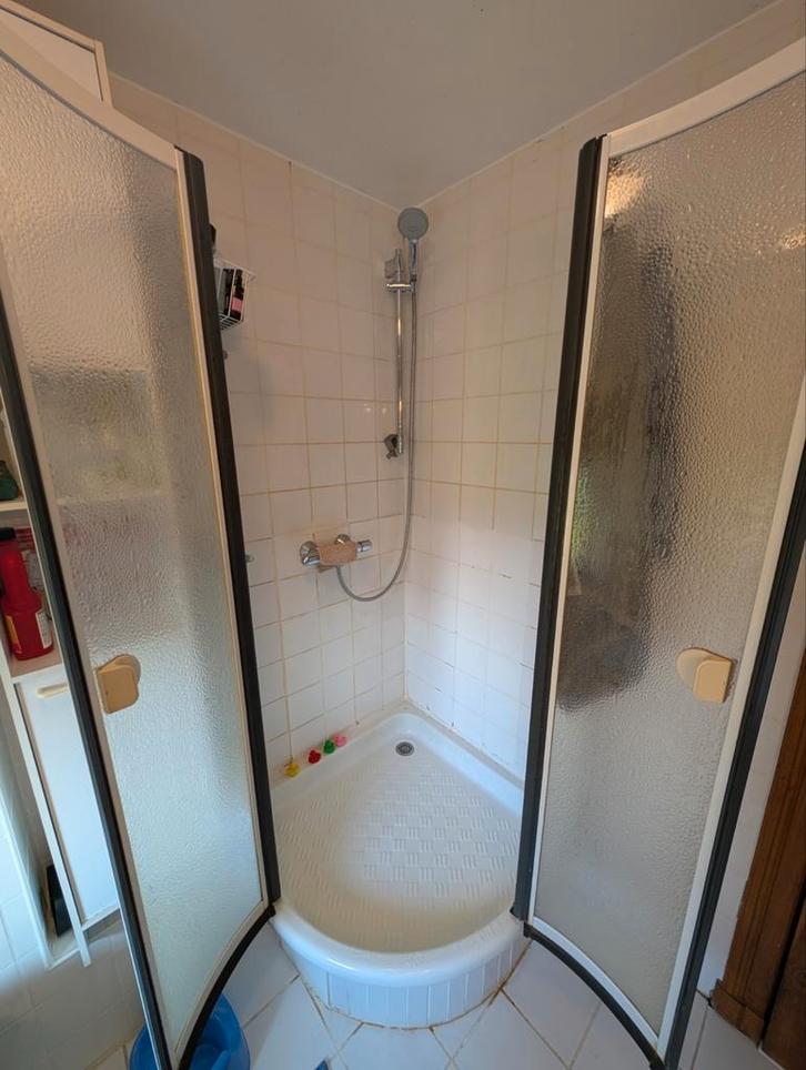 Meubles de salle de bain à remettre, Maison & Meubles, Salle de bain | Meubles de Salle de bain, Meuble lavabo