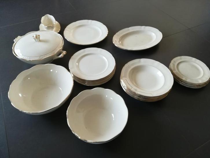 boch 6 personen en extra onderdelen retro vintage servies, Huis en Inrichting, Keuken | Servies, Gebruikt, Compleet servies, Overige stijlen