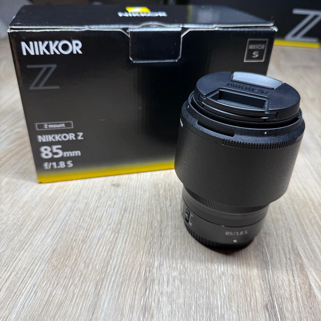 Nieuwstaat: Nikon Nikkor Z 85mm f/1.8 S, Audio, Tv en Foto, Foto | Lenzen en Objectieven, Ophalen, Zo goed als nieuw, Standaardlens