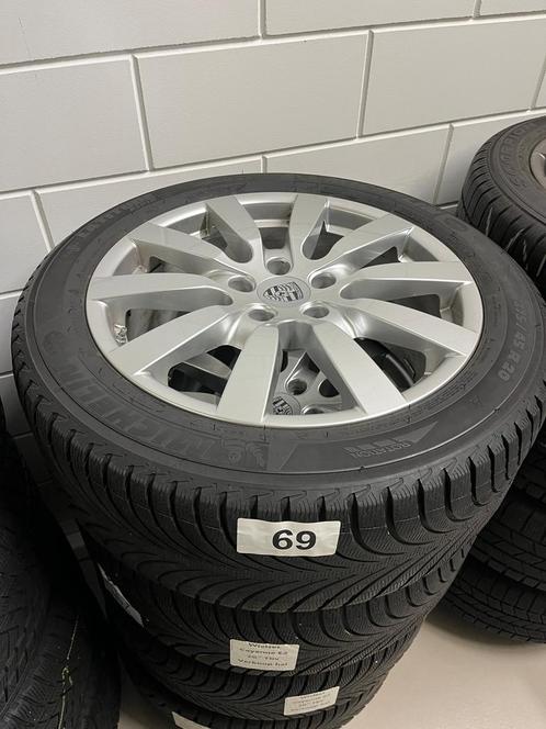 nr69 Originele Porsche Cayenne velgen met winterbanden 275-4, Auto-onderdelen, Banden en Velgen, Banden en Velgen, Winterbanden