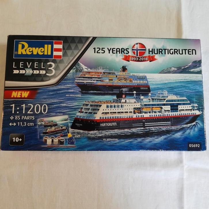 125 YEARS HURTIGRUTEN kit 2 SCHEPEN van REVELL "NIEUW", Hobby en Vrije tijd, Modelbouw | Boten en Schepen, Nieuw, 1:200 of kleiner