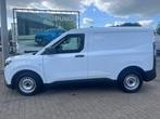 Ford Transit Courier AMBIENTE / ECOBOOST 100 PK / STOCK!!, Monovolume, Wit, 100 pk, Handgeschakeld