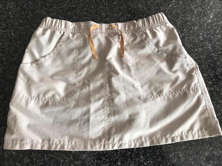 Shortrokje maat M/L, Kleding | Dames, Rokken, Zo goed als nieuw, Maat 38/40 (M), Beige, Ophalen of Verzenden