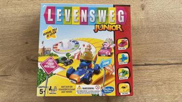 Diverse gezelschapsspellen  beschikbaar voor biedingen