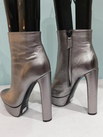 671C* CASADEI sexy zilveren laarzen met hoge hakken (35) beschikbaar voor biedingen