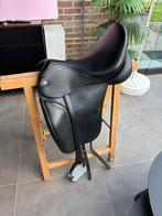 Kent & masters dressuurzadel, Animaux & Accessoires, Chevaux & Poneys | Selles, Enlèvement, Comme neuf
