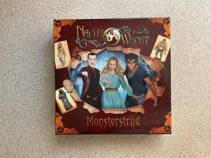 Spel Nachtwacht Monsterstrijd, Hobby en Vrije tijd, Gezelschapsspellen | Bordspellen, Zo goed als nieuw, Een of twee spelers, Drie of vier spelers