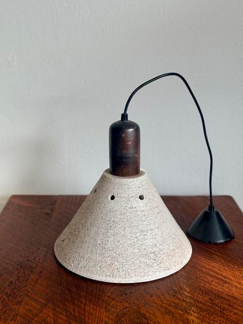 Vintage brutalist keramiek hanglamp jaren 70, Huis en Inrichting, Lampen | Hanglampen, Zo goed als nieuw, Hout, Ophalen