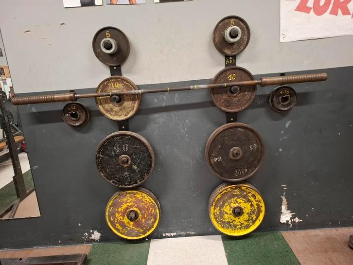 200 kgs de disques en fonte idéal pour le powerlifting., Sport en Fitness, Fitnessmaterialen, Gebruikt, Ophalen
