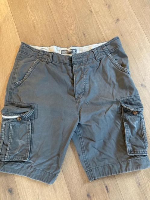 Herenkleding verschillende maten + jeans maat 28/32 + 36, Kleding | Heren, Heren-kledingpakketten, Ophalen of Verzenden