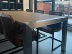 Tafel met massief eiken blad en metalen frame., Huis en Inrichting, Tafels | Eettafels, Ophalen, Eikenhout, Zo goed als nieuw